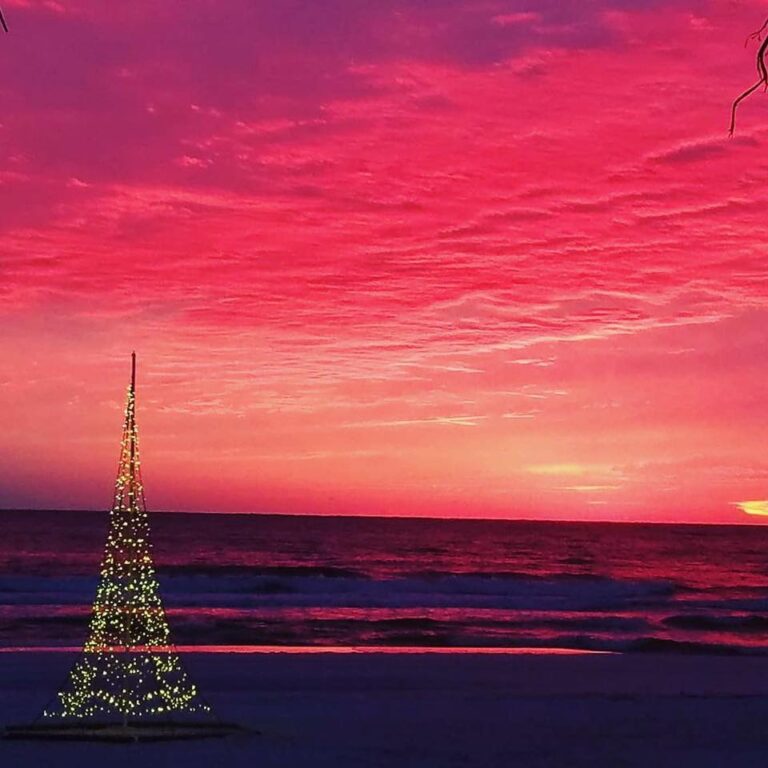 Christmas Tree Sunset - Gilmore Resorts
